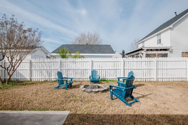 Building Photo - Furnished 3 Bedroom Home in Bluffton Park