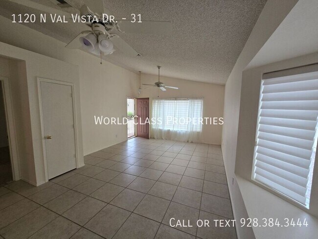 Building Photo - 1120 N Val Vista Dr