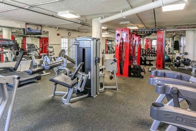 Building Photo - 999 Brickell Bay Dr