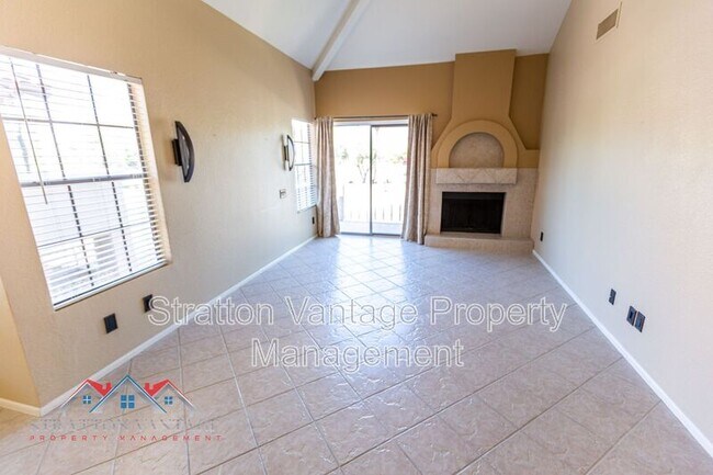 Building Photo - 10015 E Mountain View Rd