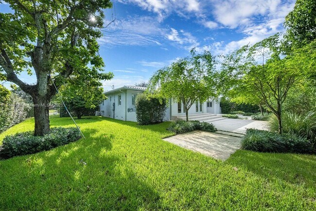 Building Photo - 919 Granada Groves Ct