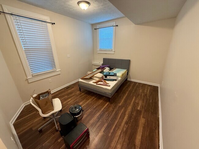 Building Photo - 3918 Howley St