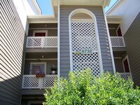 Building Photo - 6732 Willowbrook Dr
