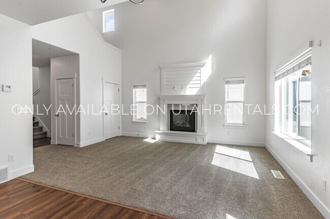 Building Photo - 4712 Rustic Ranch Way