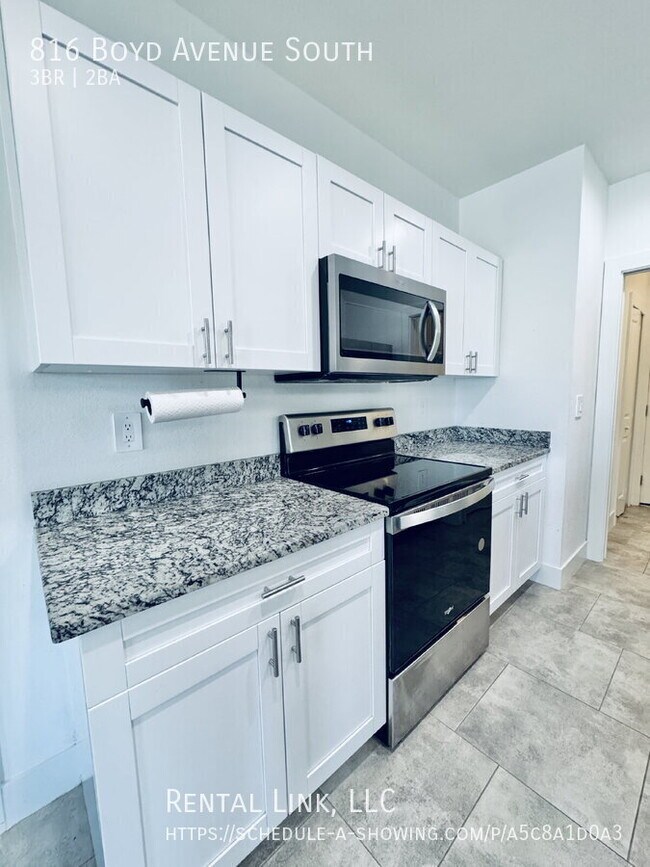 Building Photo - 816 Boyd Ave S