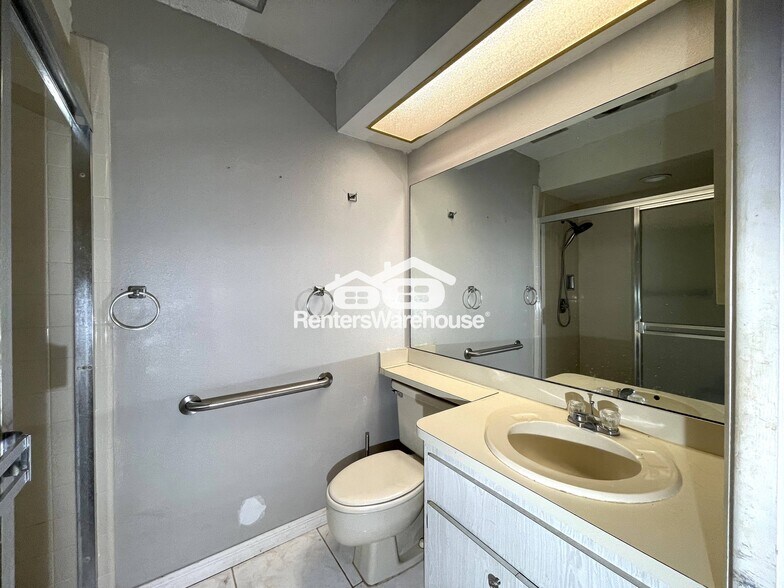 Building Photo - 11241 Dollar Lake Dr