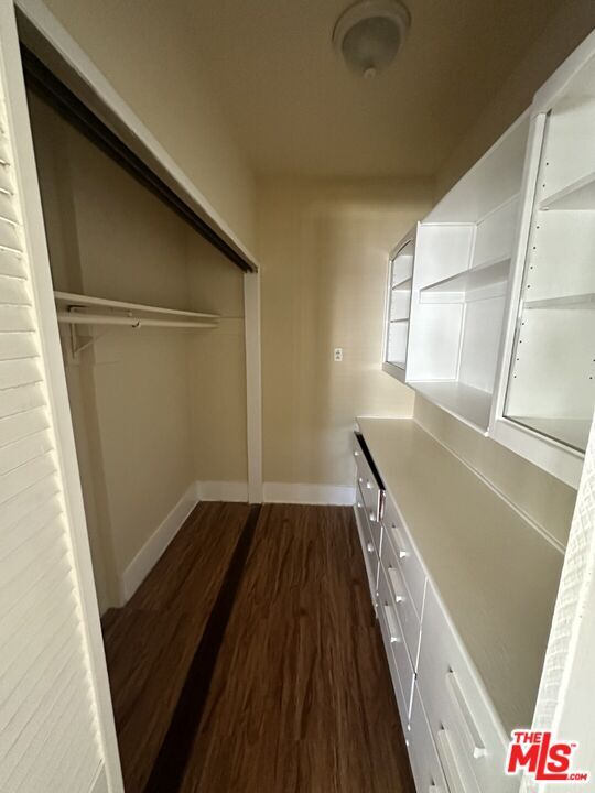 Building Photo - 1404 S St Andrews Pl