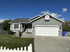 Building Photo - Lehi 625 House