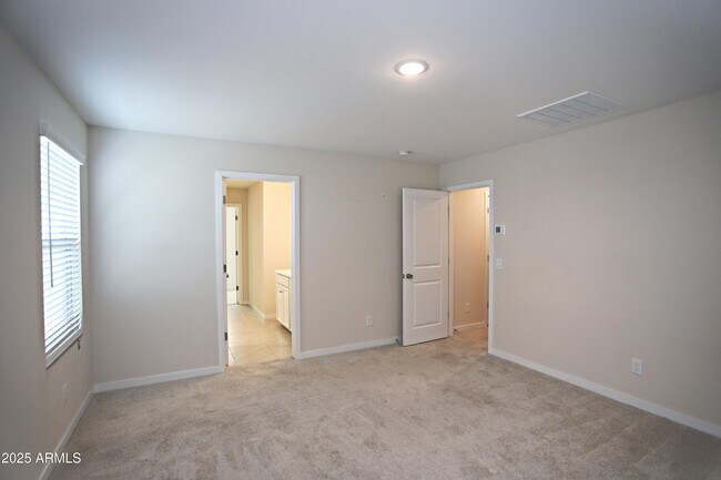 Building Photo - 7865 N 79th Ave
