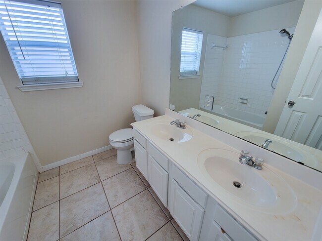 Building Photo - 8410 Major Blizzard Dr