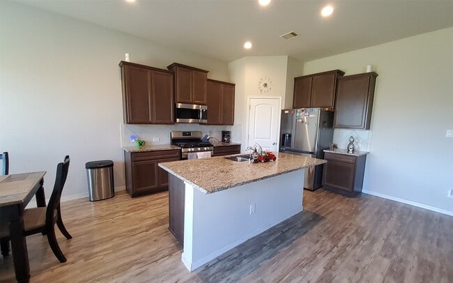 Building Photo - 24418 Hollow Gate Meadow Ct