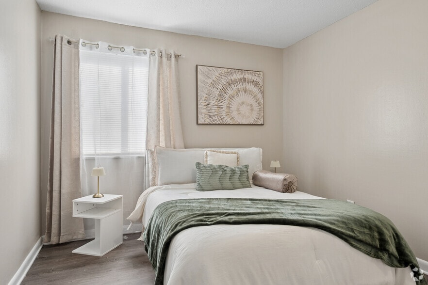 Model - 2BR, 1BA - 828SF - Bedroom - Hartwell Cove Apartments