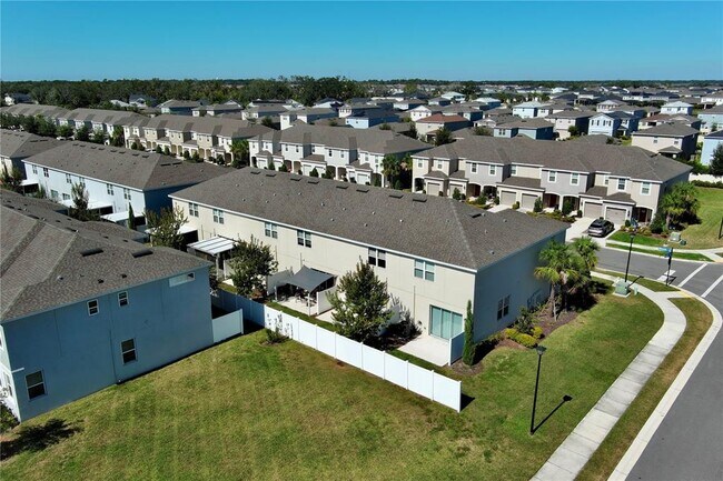 Building Photo - 6345 Willowside St