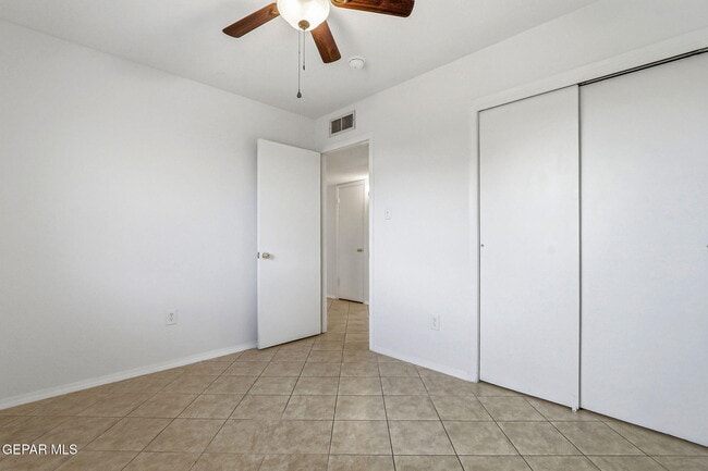 Building Photo - 10837 Gemstone St