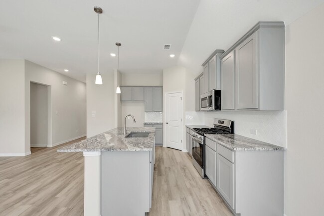 Building Photo - 2810 Woodbrook Dr