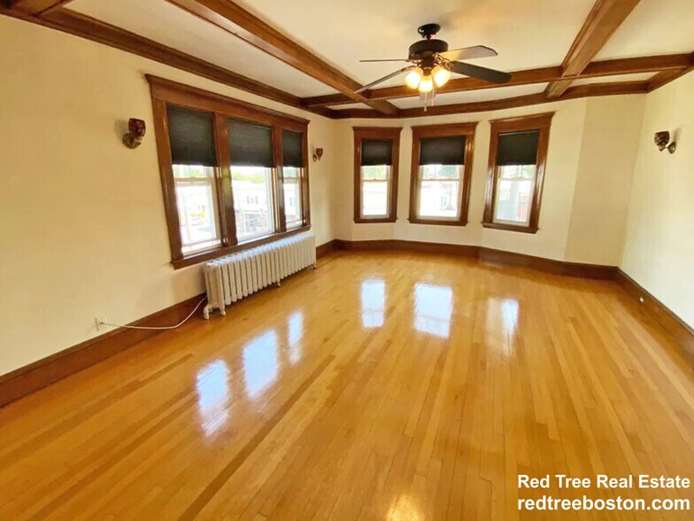 Building Photo - 404 Mount Auburn St