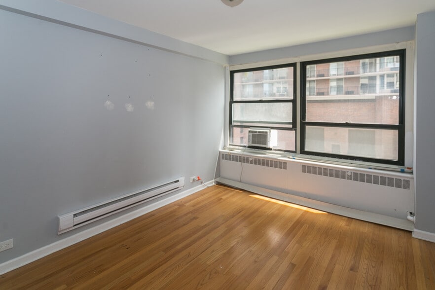Building Photo - 4180 N Marine Dr