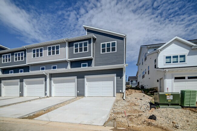 Building Photo - 4873 Lacy Rd