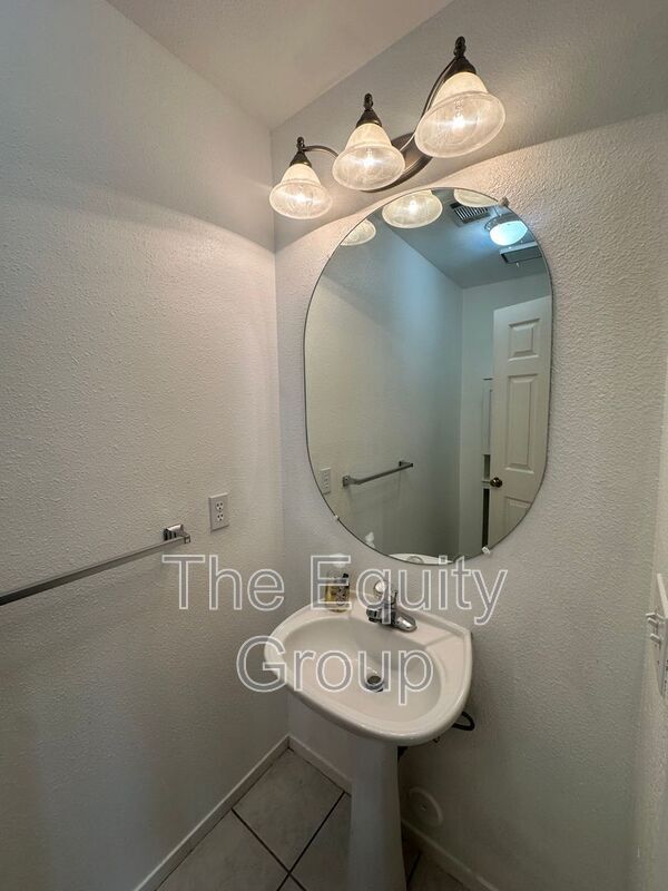 Building Photo - 5730 W Monte Verde Ct