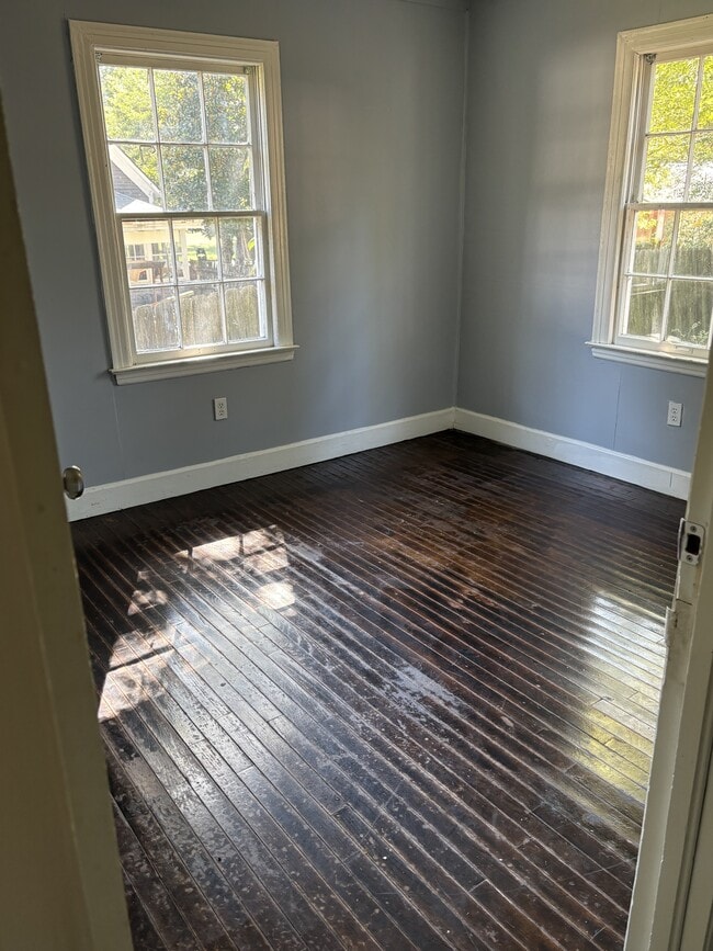 Building Photo - 115 Haynie St