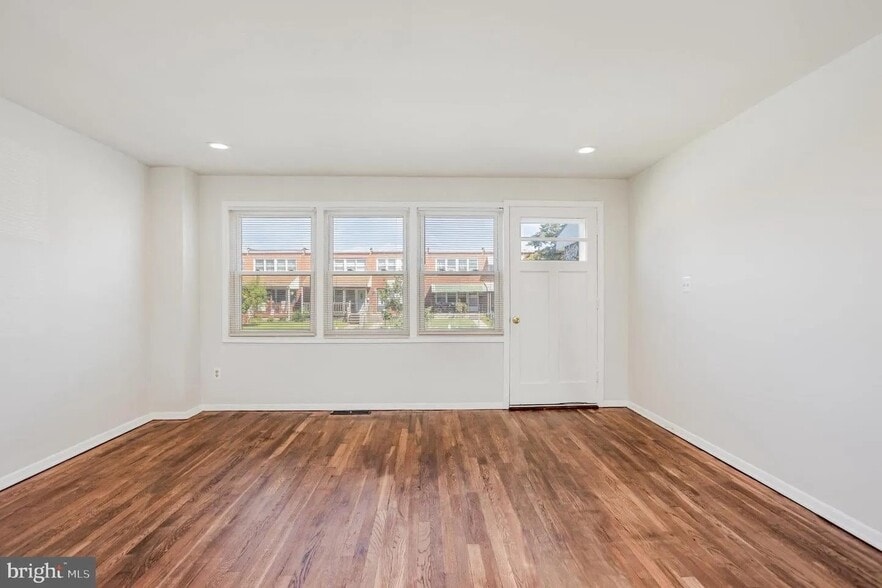 Building Photo - 8125 Mid Haven Rd