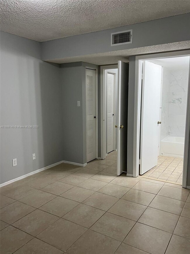Building Photo - 10521 SW 158th Ct