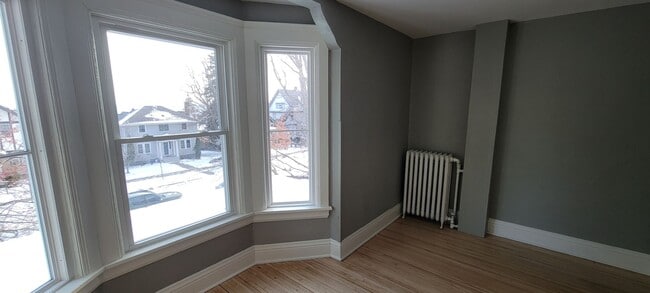 Building Photo - AVAILABLE NOW - 4 Bedroom with garage