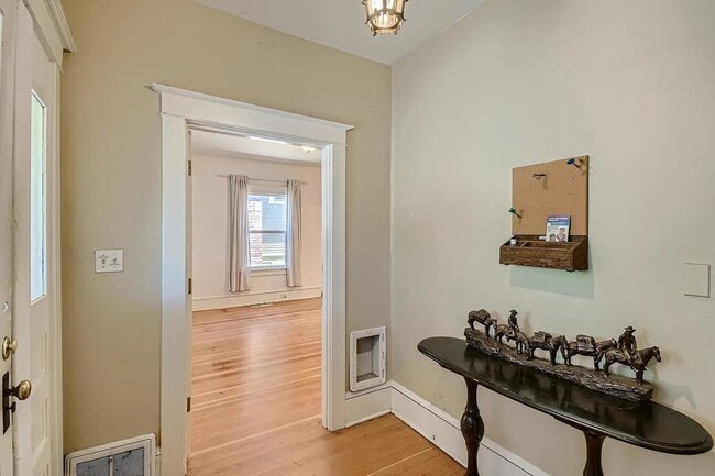 Building Photo - RUF02