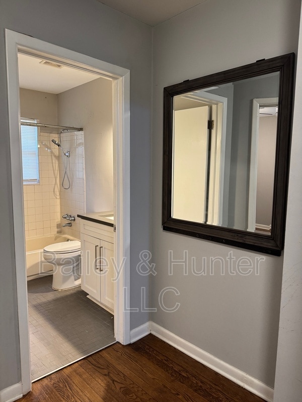 Building Photo - 440 Mead St SE