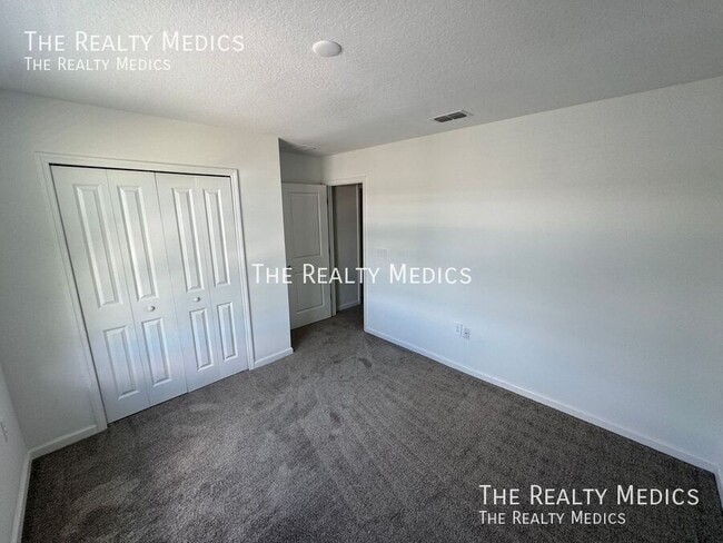 Building Photo - 554 Jett Ln