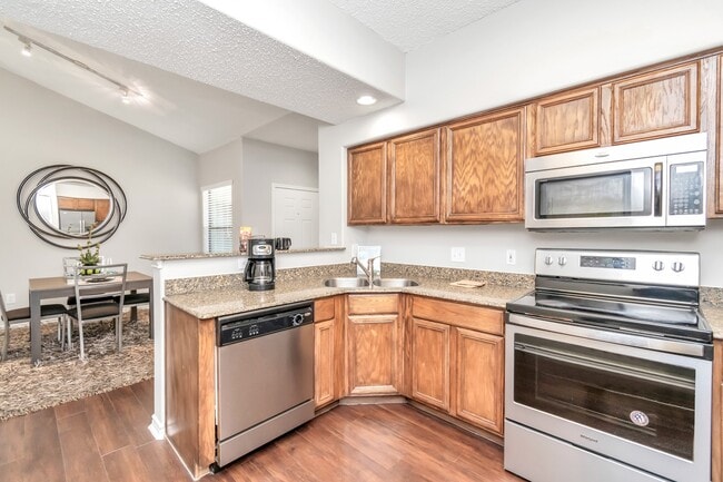 Building Photo - 1600 Eldridge Pkwy