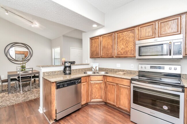 Building Photo - 1600 Eldridge Pkwy S