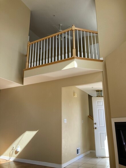 Building Photo - 1727 High Plains Ct