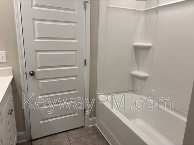 Building Photo - 515 Yuma Ln