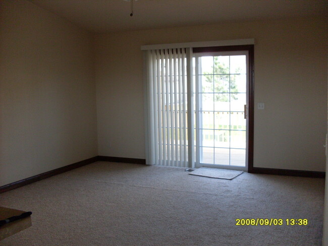 Building Photo - 3 BEDROOM | 2 BATH | TOWNHOME | RAPID VALLEY