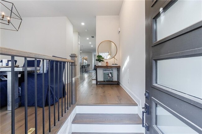 Building Photo - 4337 Parkside Pl