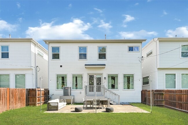 Building Photo - 407 Yale Oaks Ln