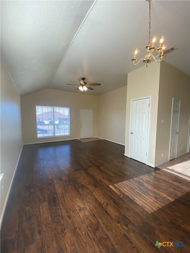 Building Photo - 5107 Daybreak Dr