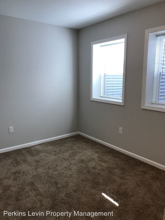 Building Photo - 2008 Bryant Ave S