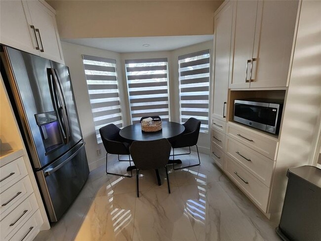 Building Photo - 1303 Seagrape Cir