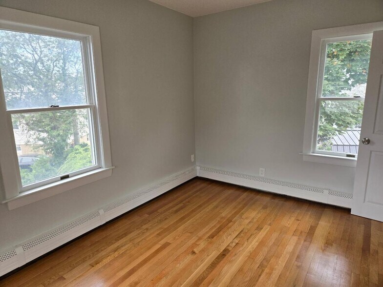 Building Photo - 155R Nahant Rd