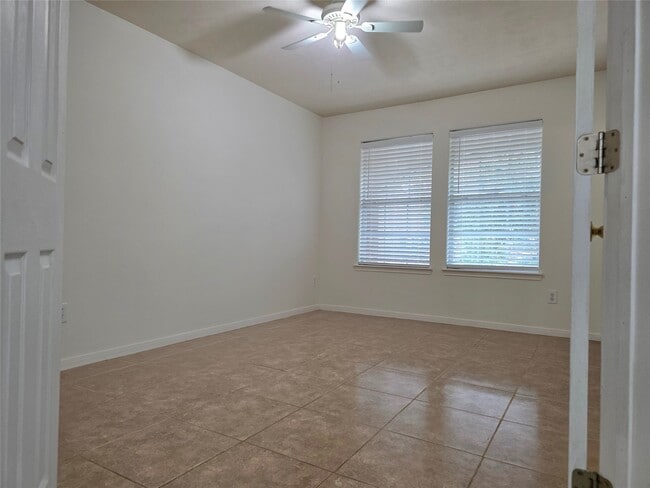 Building Photo - 14411 Groveleigh Ln