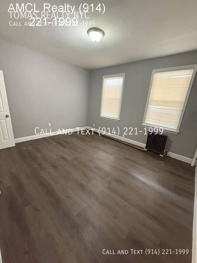 Building Photo - 109 Linden St