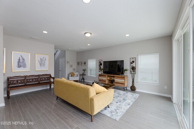 Building Photo - 350 Brookgreen Wy