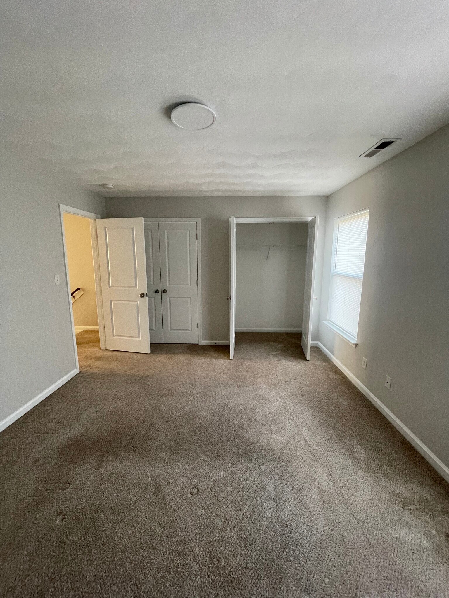 Building Photo - 902 Godwin St