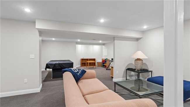 Building Photo - 3 Doris Terrace