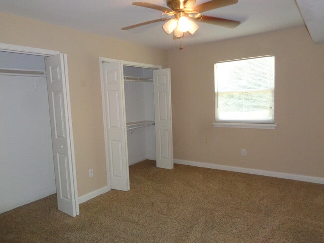 Building Photo - 2600 Sunflower St