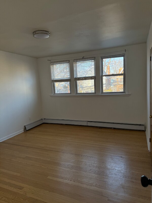 Building Photo - 10 Maolis Ave