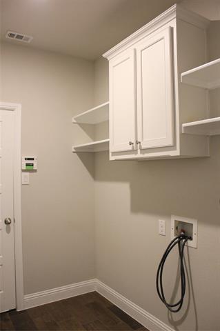 Building Photo - 940 Parkside Dr
