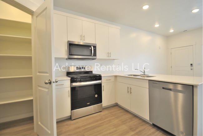 Building Photo - 1219 W 1870 S